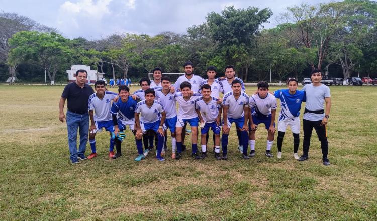 Selección de futbol de la ENEF arma rifa para recaudar fondos para ir a etapa regional del CONDDE