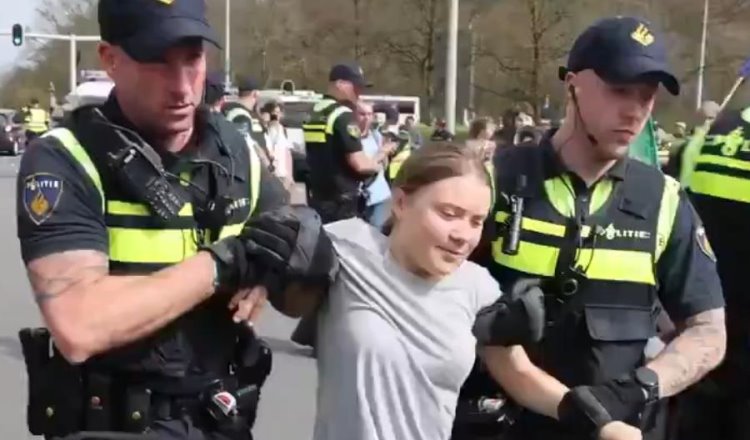 Detienen a la activista Greta Thunberg por protesta en Países Bajos