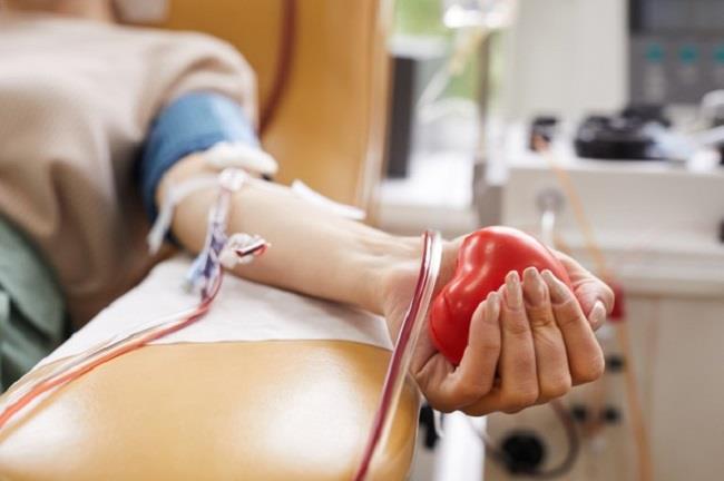 Reporta ISSET baja asistencia de donadores de sangre altruistas durante 2024
