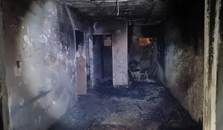Hombre se pelea con pareja y le incendia su casa en Torreón