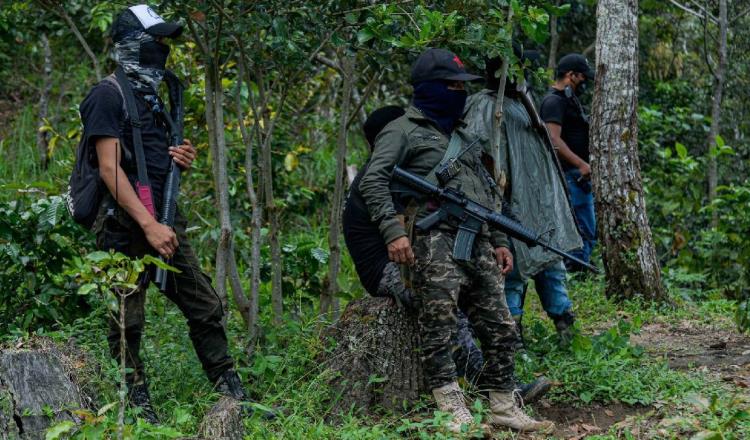Maestros quedan atrapados en balacera entre civiles armados en Pantelhó, Chiapas
