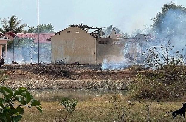 Explosión en base militar de Camboya deja 20 personas muertas
