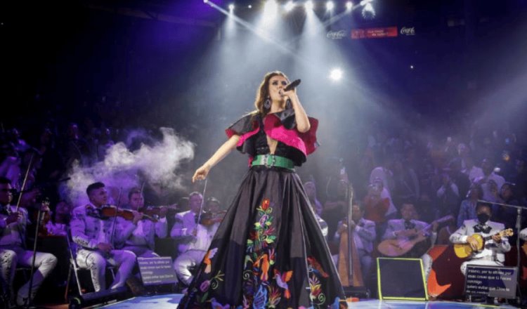 Chemaney en el Teatro del Pueblo, Edith Márquez en el Palenque y Balancán el anfitrión de la Feria