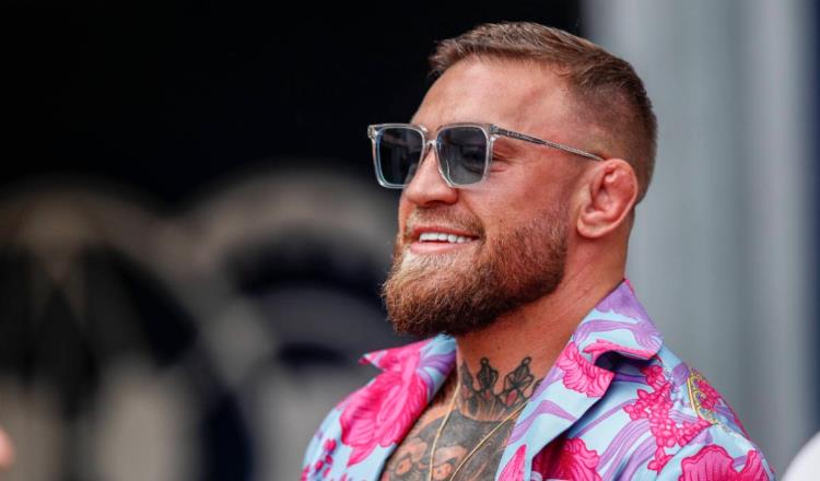 Conor McGregor llama perra a Canelo y lo invita a boxear sin guantes con De la Hoya