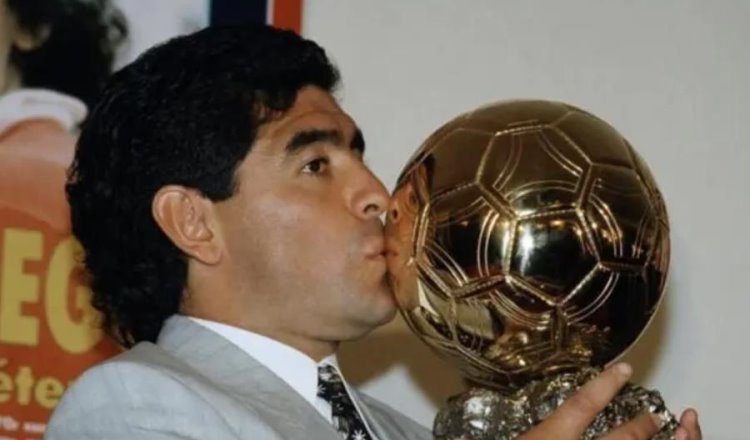 Balón de Oro de Diego Maradona de 1986 será subastado en Francia