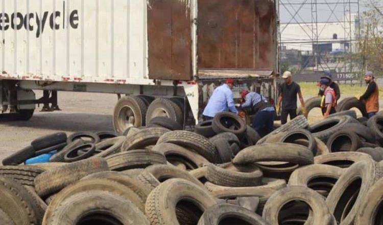 Inicia Centro traslado de 140 toneladas de llantas de desecho a planta recicladora en Macuspana