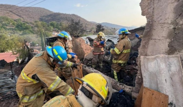 Mueren 5 personas en incendio en Jalisco; tres eran menores de edad 