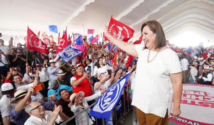 En carta, Xóchitl pide a AMLO izar bandera en el Zócalo durante marcha ´Marea Rosa´