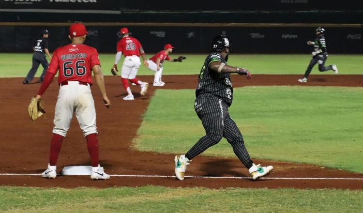 Olmecas blanquea 3-0 a Piratas de Campeche y suma una serie más