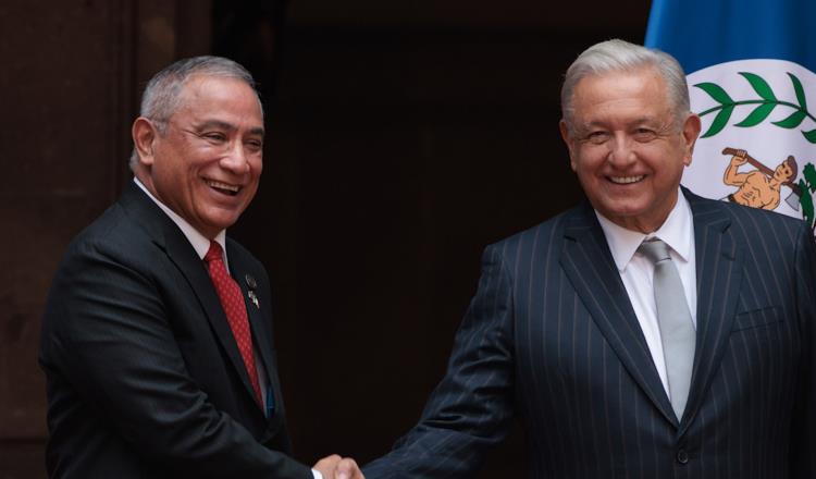 Revela AMLO acuerdo para ayudar con energía eléctrica a Belice