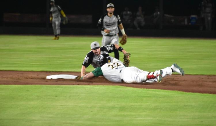 Olmecas vence a Pericos 8-6 a base de jonrones de Luke Voit