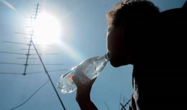 ¡Calor sofoca a choquitos! Van 552 personas atendidas por altas temperaturas