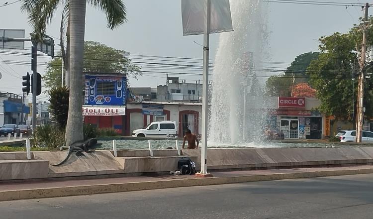 Familia mitiga calor de Villahermosa en Fuente del Chorro