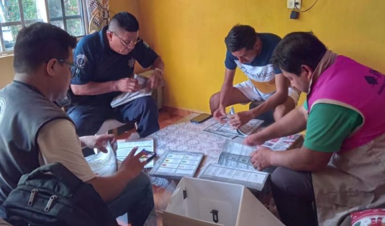 Sin contratiempos y bajo resguardo policiaco, entrega INE primeros paquetes electorales en Tabasco