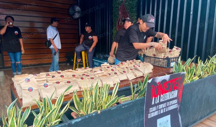 ¡Lo volvieron a hacer! Por cuarto año restaurante tabasqueño regala 3 mil hamburguesas