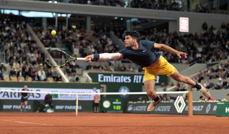 Carlos Alcaraz vence a Jesper de Jong y avanza en ronda del Roland Garros 2024