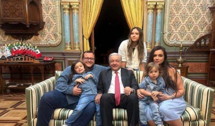 "La verdad finalmente prevaleció": Nuera de AMLO publica fotografía en Palacio Nacional