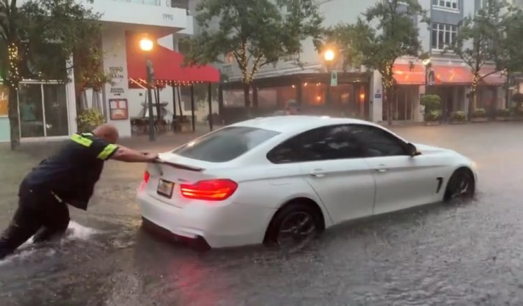 Por intensas lluvias emiten alertas de inundaciones en Florida