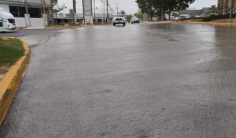 Se registra importante fuga de agua en Paseo Usumacinta