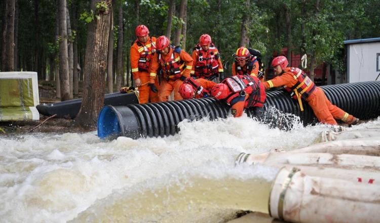 En China evacuan a 36 mil personas por inundaciones