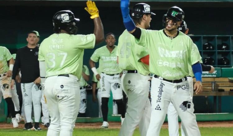 Olmecas se queda con la serie ante Conspiradores con 2 Grand Slams de Dawel Lugo: ganan 11-4 