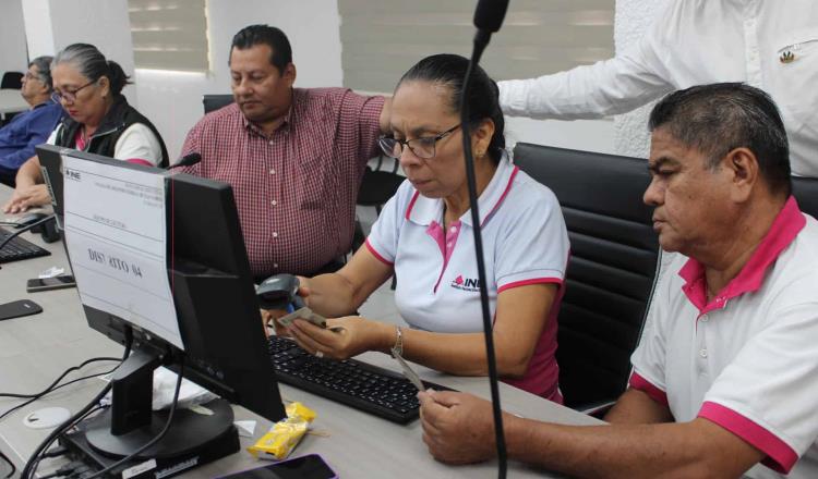 Destruye INE Tabasco más de 2 mil credenciales por actualización del padrón electoral