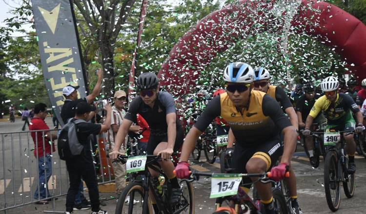 3er Reto Ciclista Ruta de la Jícara y las Tiras Bordadas UJAT contó con la participación de 419 atletas