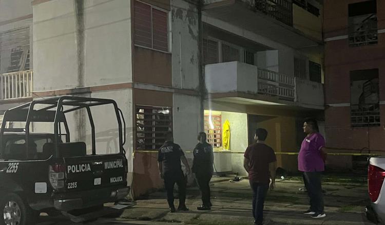 Comando ejecuta a 3 personas al interior de departamento en Pomoca