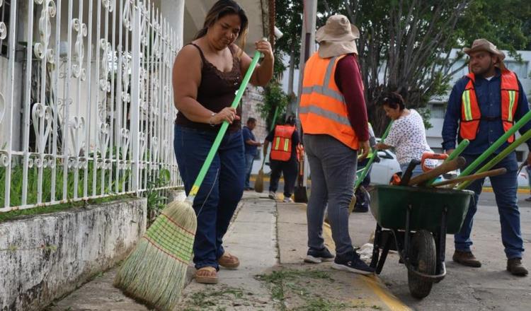 Avanza programa de limpieza de espacios públicos, ahora en la colonia Guayabal 