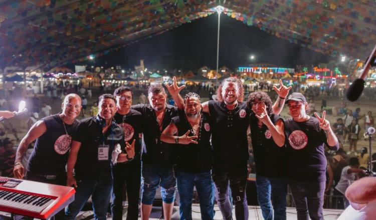 Banda tabasqueña Imperio Mexicano se presenta en la Feria de Playa del Carmen