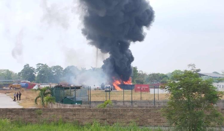 Dos heridos deja incendio en parque industrial de Cunduacán