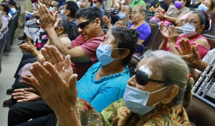 Realizan en Centro segunda jornada de cirugías de cataratas a adultos mayores