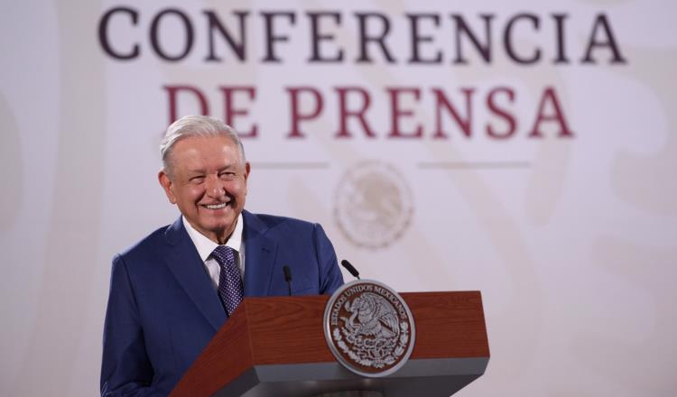 "Lo estoy leyendo": AMLO felicita a Beatriz Gutiérrez Müller por nuevo libro