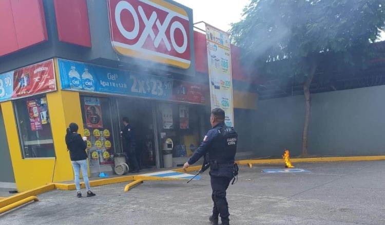 ¡Arde Uruapan, Michoacán! Lanzan bombas a tiendas y queman vehículos