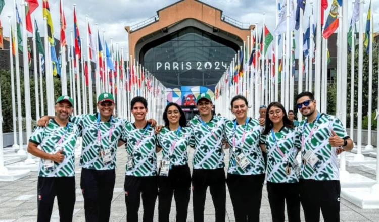 Equipo mexicano de tiro con arco y boxeo llegan a la Villa Olímpica