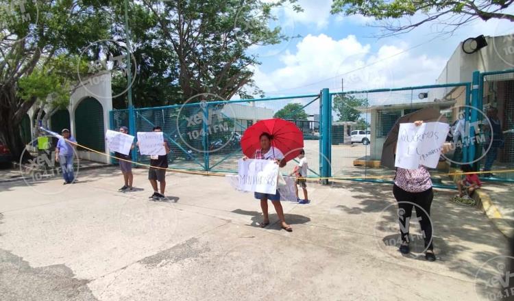 Protestan en instalaciones de CFE en Prados y en Jalpa