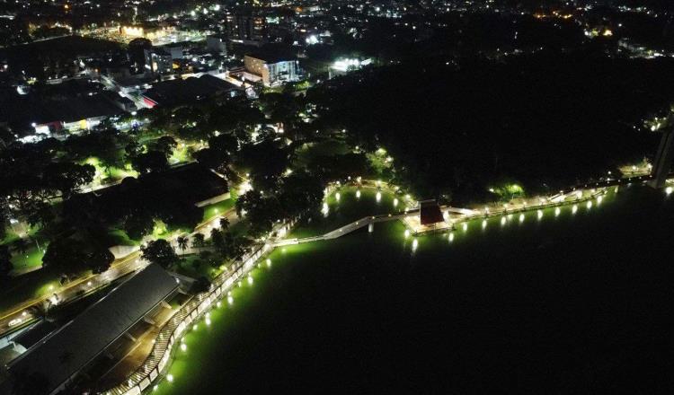 Dota Centro de nuevas luminarias al Tomás Garrido