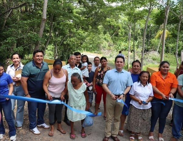 Entrega "Chelo" Cano puente en Huimango 1ª