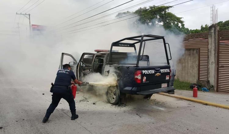 Cortocircuito, provoca quema de patrulla de SSPC en Comalcalco