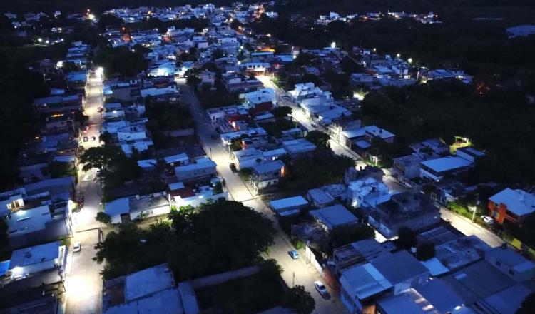 Inaugura Ayuntamiento de Centro rehabilitación de alumbrado público en diversas localidades