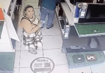 ¡Se la metió entre las piernas! Así robó mujer laptop en casa de empeño en Centla