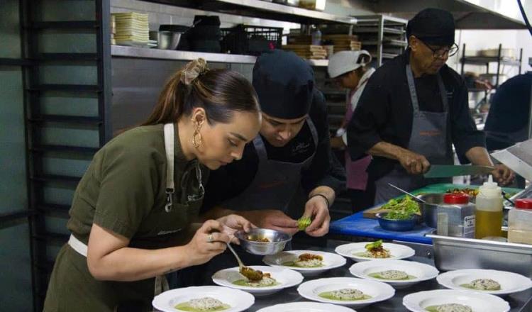 Chef Lupita Vidal sirve los sabores de Tabasco en La Vendimia 2024 de los vinos zacatecanos Tierra Adentro