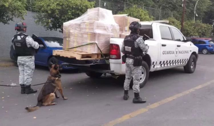 Abandonan 120 kilos de marihuana afuera de una empresa de paquetería en Guadalajara