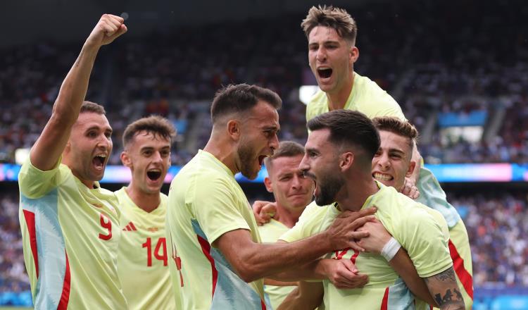 España gana oro en futbol varonil al vencer a Francia