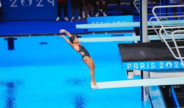 Ale Estudillo termina 6ta en final de Trampolín de 3m y se despide de París