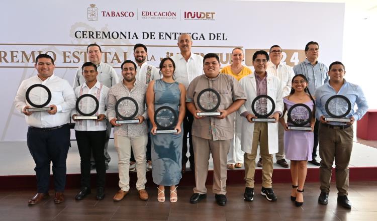 Entrega Gobierno de Tabasco 8 galardones del Premio Estatal de la Juventud 2024