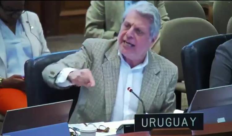 "Se tiene que ir porque ya nadie lo respalda": representante de Uruguay en la OEA arremete contra Maduro