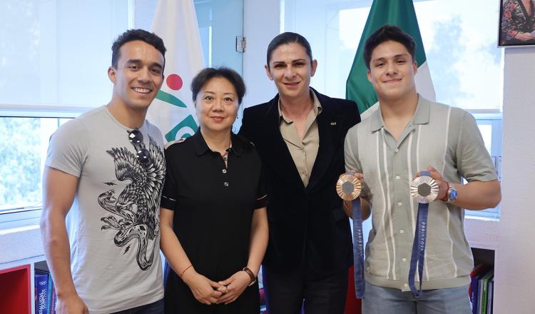 Ana Guevara presume reunión con medallistas Osmar Olvera y Juan Celaya