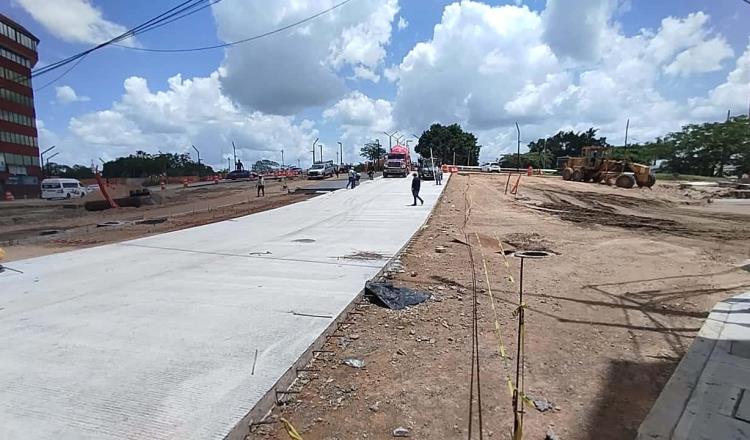 Avanzan trabajos de instalación de tuberías y pavimentación en Paseo Tabasco y Periférico