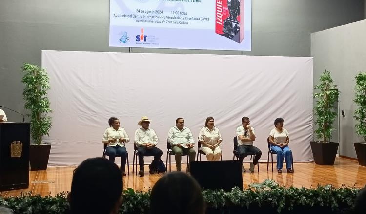 Presentan en Tabasco el libro "Izquierda 1923-2023 La Tercera Travesía"